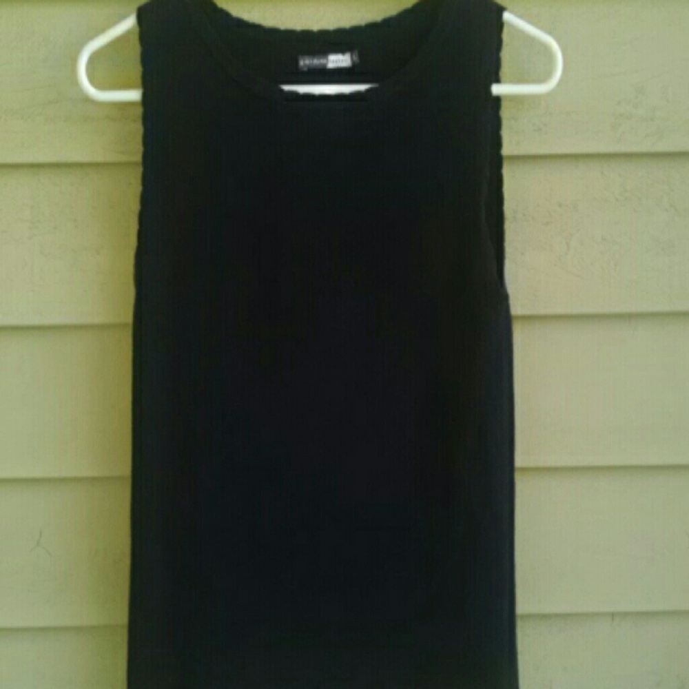 Stylish women's short sleeve top